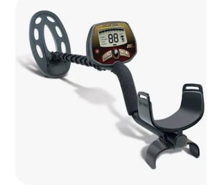 lot 1473 image: Bounty Hunter Lone Star Pro Metal Detector