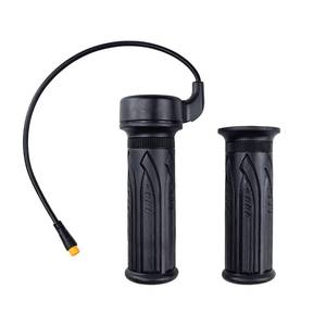 lot 15439 image: Throttle Grip, 20X Electric Bicycle Scooter Twist Throttle, with 3 Pin Waterproof Joint, Ebike Handlebar, Conversion Kit Parts(22.2mm0.87in) - Retail $12