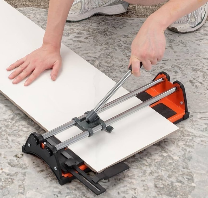 lot 628 image: Manual Tile Cutter, 14 Inch Professional Ceramic Tile Cutter with Durable & Sharp Tungsten Carbide Cutting Wheel, Tile Cutter Tools for Cutting Porcelain Floor with Anti-slip Handle & Feet