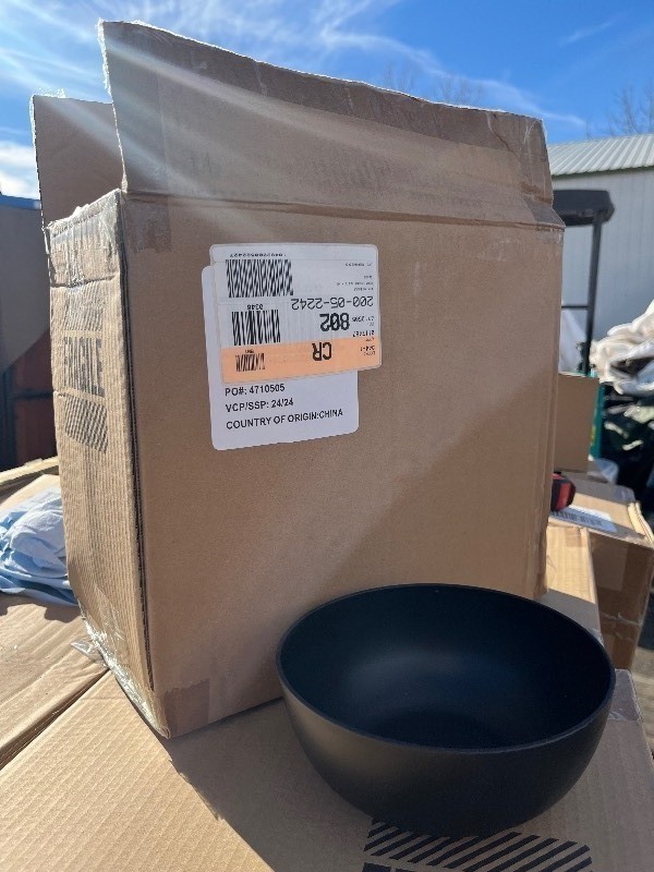 lot 283 image: Box of 24 Black Dishwasher & Microwave Safe Bowls