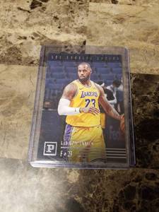 lot 902 image: 2021 Panini Chronicles Basketball LeBron James Los Angeles Lakers Card