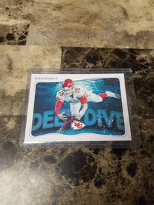 lot 940 image: 2020 Panini Score Football Patrick Mahomes Kansas City Chiefs Card