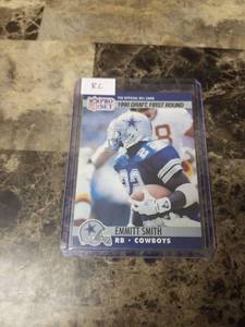 lot 958 image: 1990 NFL Pro Set Emmitt Smith Dallas Cowboys Rookie Football Card
