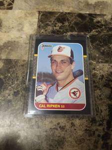 lot 986 image: 1986 Leaf Donruss Cal Ripken Baltimore Orioles Baseball Card