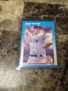 lot 990 image: 1986 Fleer Mountain Lion Roger Clemens Boston Red Sox Baseball Card