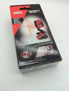 lot 16774 image: SKIL 30ft Self-Leveling Cross-Line Laser Level