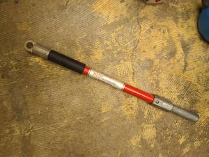 lot 16788 image: Hook International heavy-duty adjustable load binder.