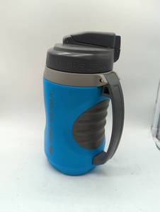 lot 16796 image: High Sierra Insulated Travel Mug, new with pamphlet inside.