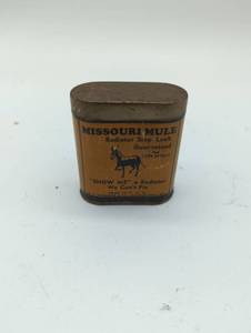 lot 16812 image: Missouri Mule Radiator Stop Leak Powder Tin, sealed with contents, vintage, as is.