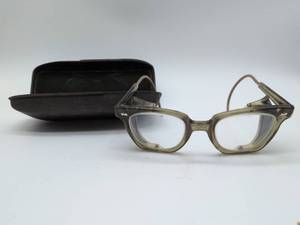 lot 16818 image: Vintage Antique Industrial Safety Glasses with Side Shields and Case