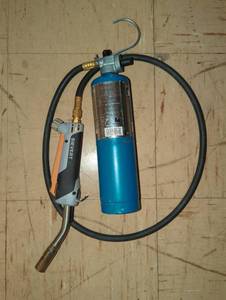 lot 16749 image: Worthington Pro Grade Propane Torch Kit with Sievert Head, used, untested.