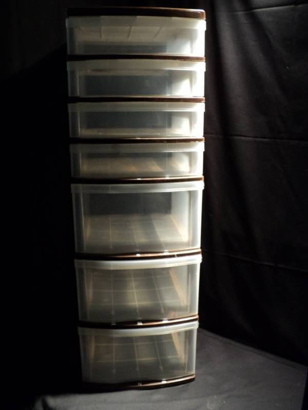 lot 3172 image: 7 drawer plastic storage chest