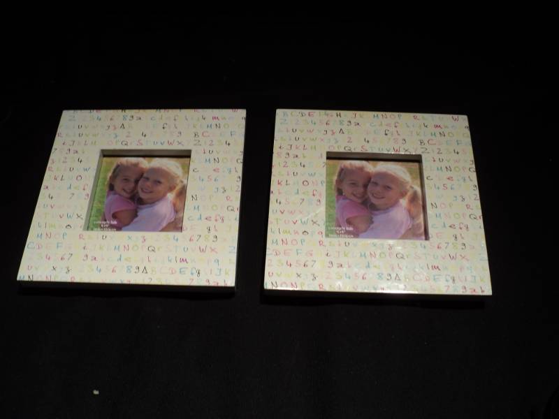 lot 3175 image: (2) CT lot 4 X 4 picture frames