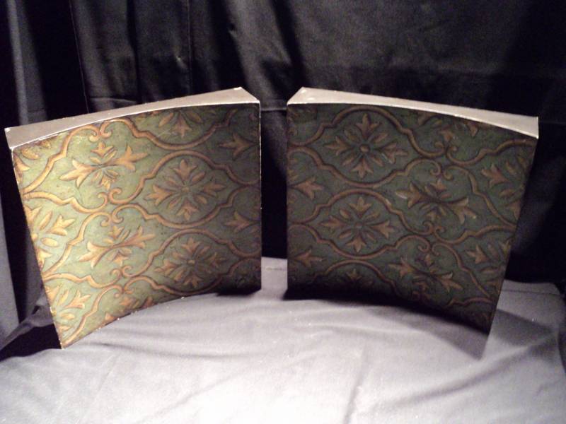 lot 3180 image: (2) CT lot decorative composite wood wall hanging