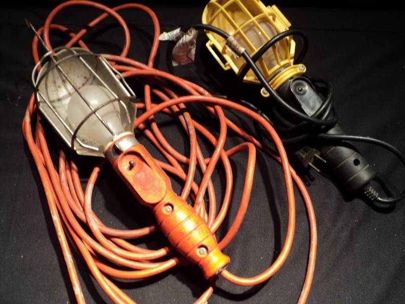 lot 3193 image: (2) CT lot hanging lights,  two sizes,  power on and work.
