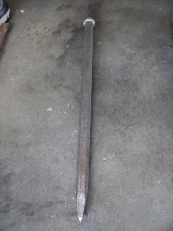 lot 1900 image: (1) CT lot Jack Hammer bit,  breaker bit, pointed