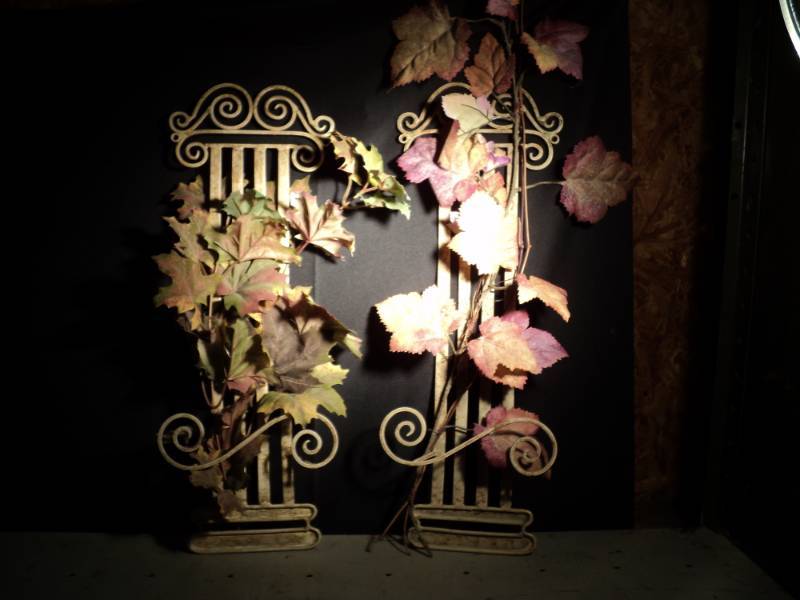 lot 3244 image: (2) metal plate holders, with floral leaves