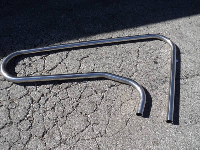 lot 3251 image: Curved Stainless hand rail, 66 x 38