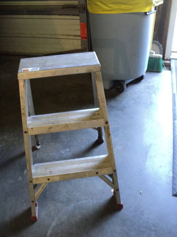 lot 3250 image: Werner Saf-T Master Aluminum Step Ladder 150 lb capacity,