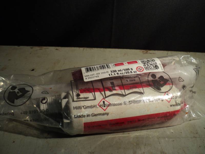 lot 3266 image: Hilti Hit-hy 200-r 2022793 Injectable Mortar 11.1fl. Oz 20.8 Oz Red Hit-hy 200 R