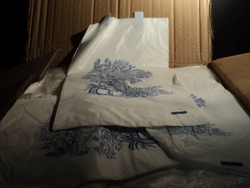 lot 3276 image: (1) case poly personal belongings bag,  single use,  non-sterile, 2000 per case