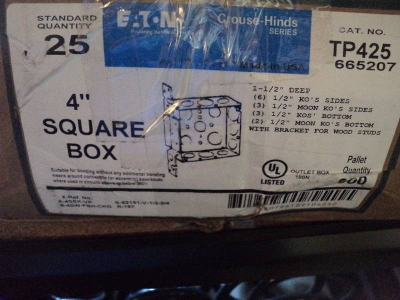 lot 3305 image: (1) box of (25) Eaton 4 square box TP425