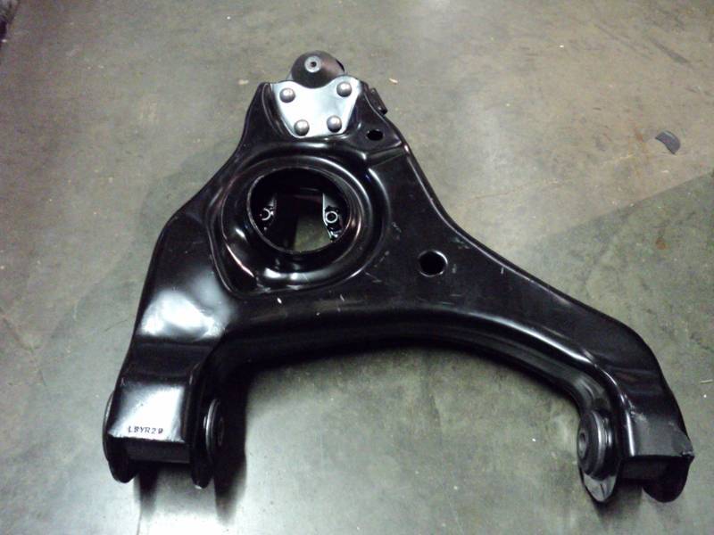 lot 3311 image: automotive A arm,  LSYR29