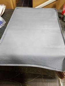 lot 2951 image: Gray Geometric Pattern Floor Liner Mat