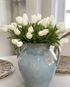 lot 3046 image: Beferr White Tulips Artificial Flowers 18Pcs Faux Silk Tulip Real Touch Tulip Fake Flowers Bouquets Arrangements for Mothers Day Easter Spring Flowers Gifts Home Table Decor