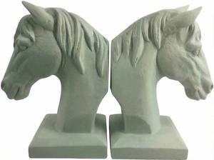 lot 3149 image: Comfy Hour Horse Head Decorative Bookends, 7 Unique Antique Farmhouse Equestrian Statues for Shelves, Heavy Duty White Polyresin Book Stopper for Heavy Books, 1 Pair, Ideal Horse Lover Gifts WHITE