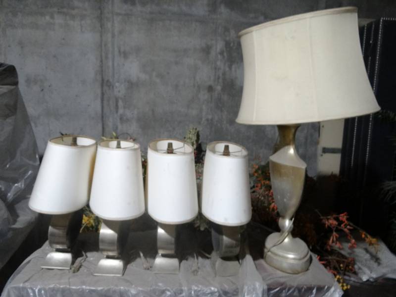 lot 6015A image: Lot of 5 Lamps