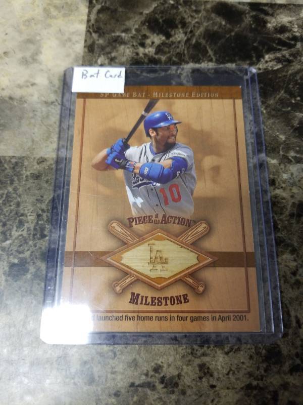 lot 949 image: 2001 Upper Deck SP Game Bat Gary Sheffield Los Angeles Dodgers Baseball Card