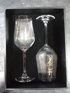 lot 6734 image: 2ocs Wine Glasses Home is where the heart is and Gather and Sip sayings