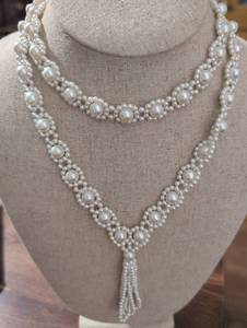 lot 2472 image: Pearl Tassel Statement Necklace
