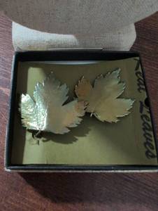 lot 2476 image: Metallic Maple Leaf Broach