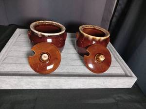 lot 2733 image: Hull Brown Drip Glaze Bean Pot Set
