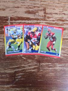 lot 10 image: 1990 Score NFL Rookie Cards - Arbuckle, Sims, Cox Set
