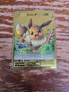 lot 14 image: Eevee V Gold Pokemon Card #190