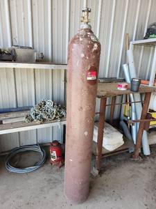 lot 14382 image: 5ft Industrial Argon Gas Cylinder with Valve  UN1006