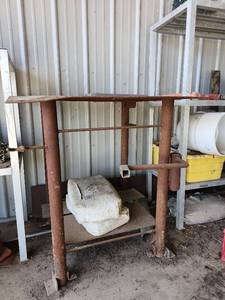 lot 14383 image: Industrial Metal Storage RackStand