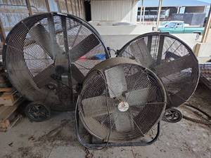 lot 14391 image: Set of (3) Drum Fans - Varying Sizes