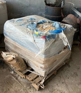 lot 14404 image: Bulk Lot of 50lb Morton Purex All Purpose Salt
