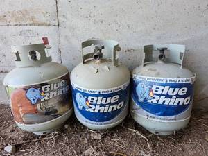 lot 14411 image: Bulk Lot of (3) Blue Rhino 15lb Propane Tanks - Empty