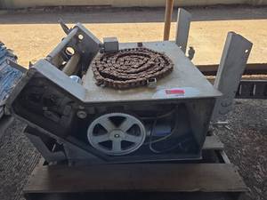 lot 16008 image: Meat Skinning Machine