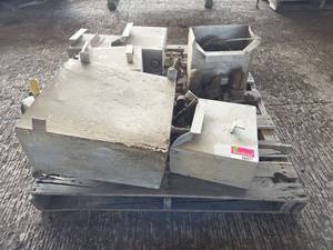 lot 16011 image: Industrial Hydraulic Oil Tank Boxes