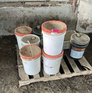 lot 16016 image: Bulk Lot of Industrial Chemical Containers