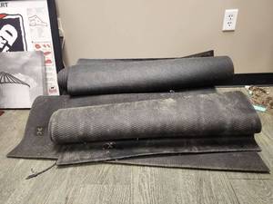 lot 15118 image: Heavy Duty Floor Mats - Lot of 6