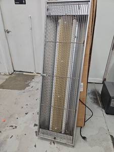 lot 15170 image: Gilbert Commercial Insect Light Trap  Model 601T