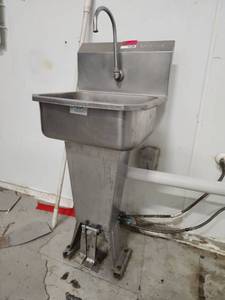 lot 15189 image: Sani-Lav Commercial Stainless Steel Foot-Operated Sink