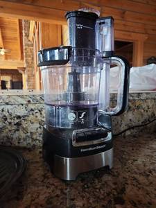 lot 20421 image: Hamilton Beach Food Processor  Model 70723